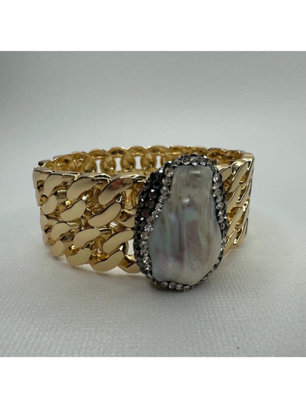 Gold Tone Rhinestone Encrusted Baroque Pearl Curb Chain Cuff Bracelet Glam - Picture 2 of 12